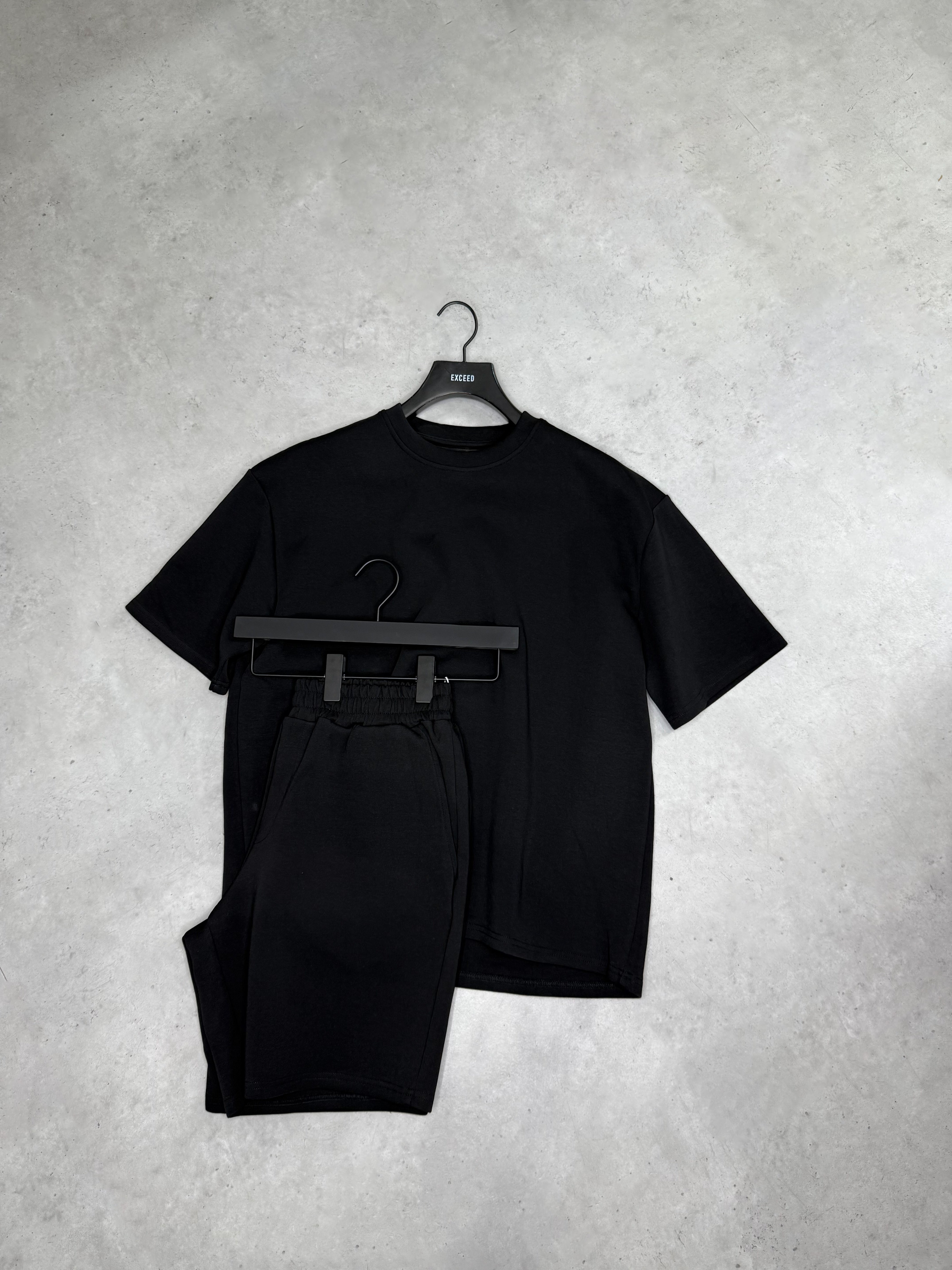 Exceed Luxe Relaxed T-Shirt - Black