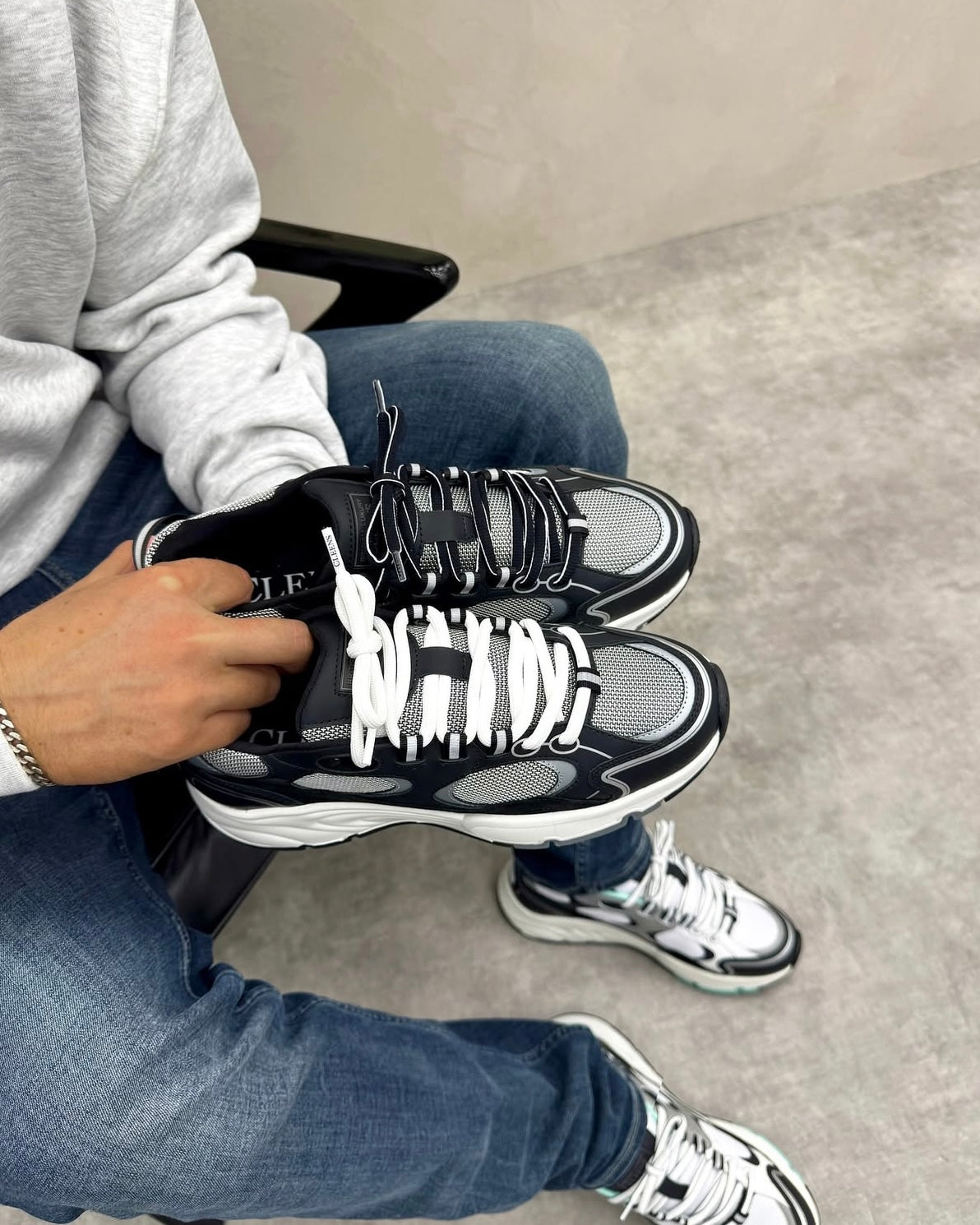 Cleens Pulse Runner Graphite