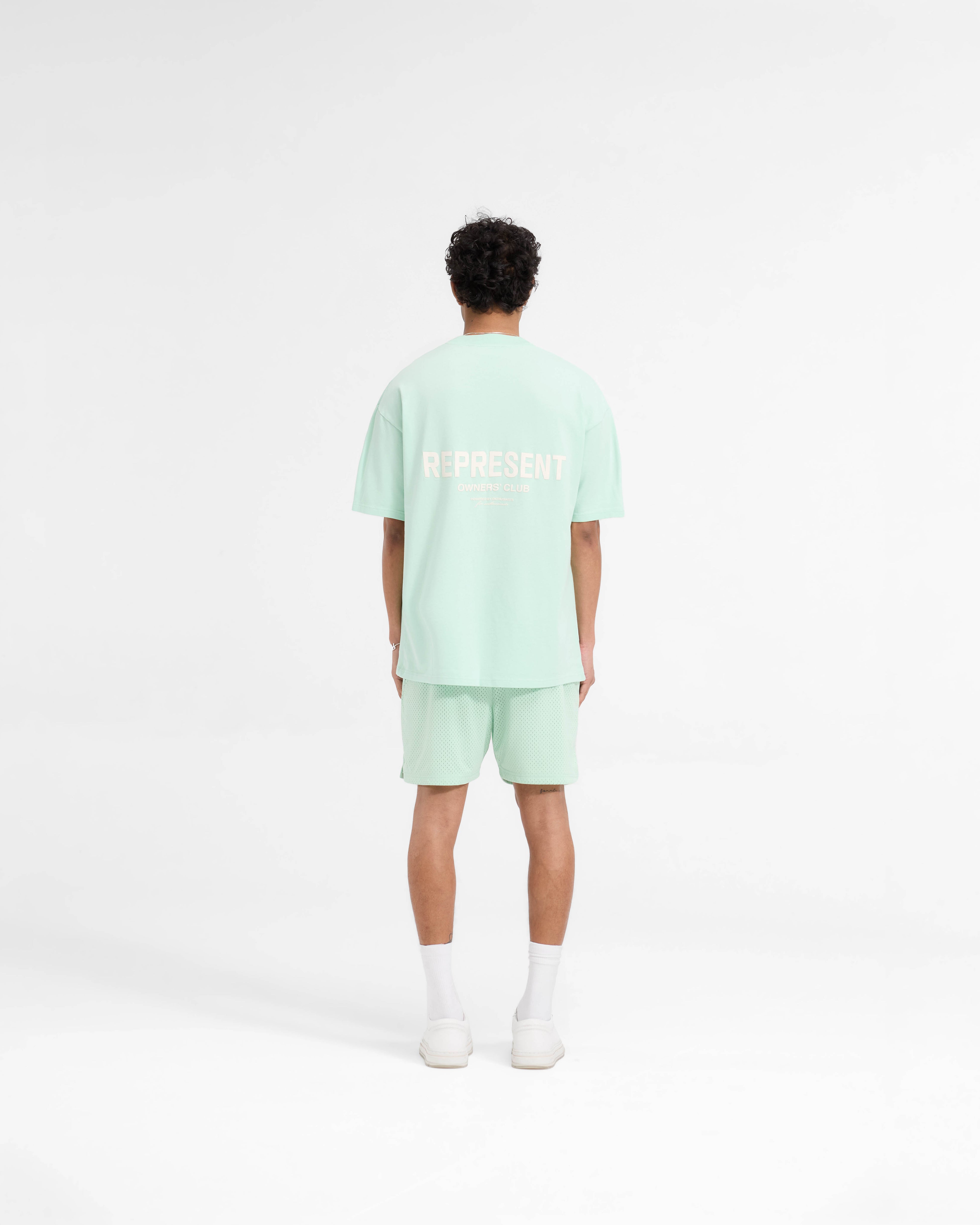 Represent Owners Club T-Shirt Pistachio - Exceed Exclusive