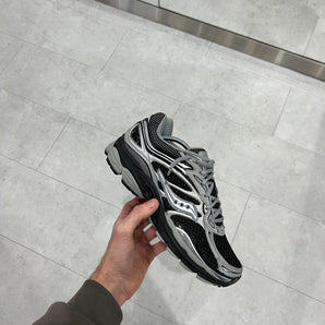 Saucony ProGrid Omni 9 Black/Silver