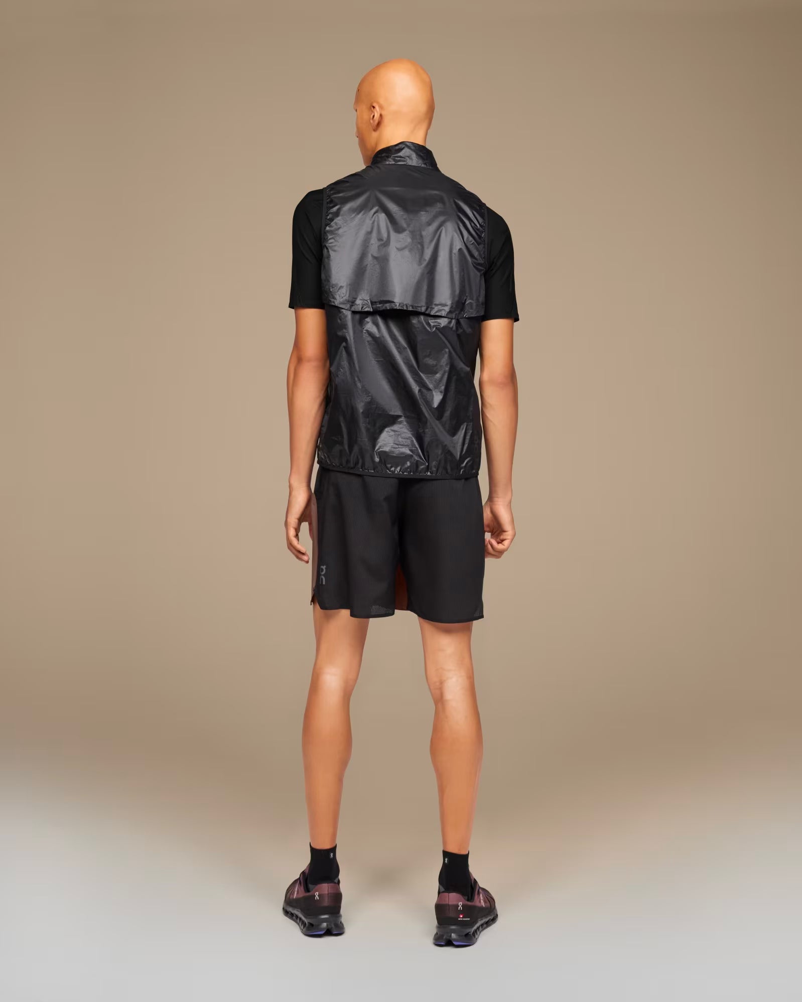 On Running Weather Vest Black