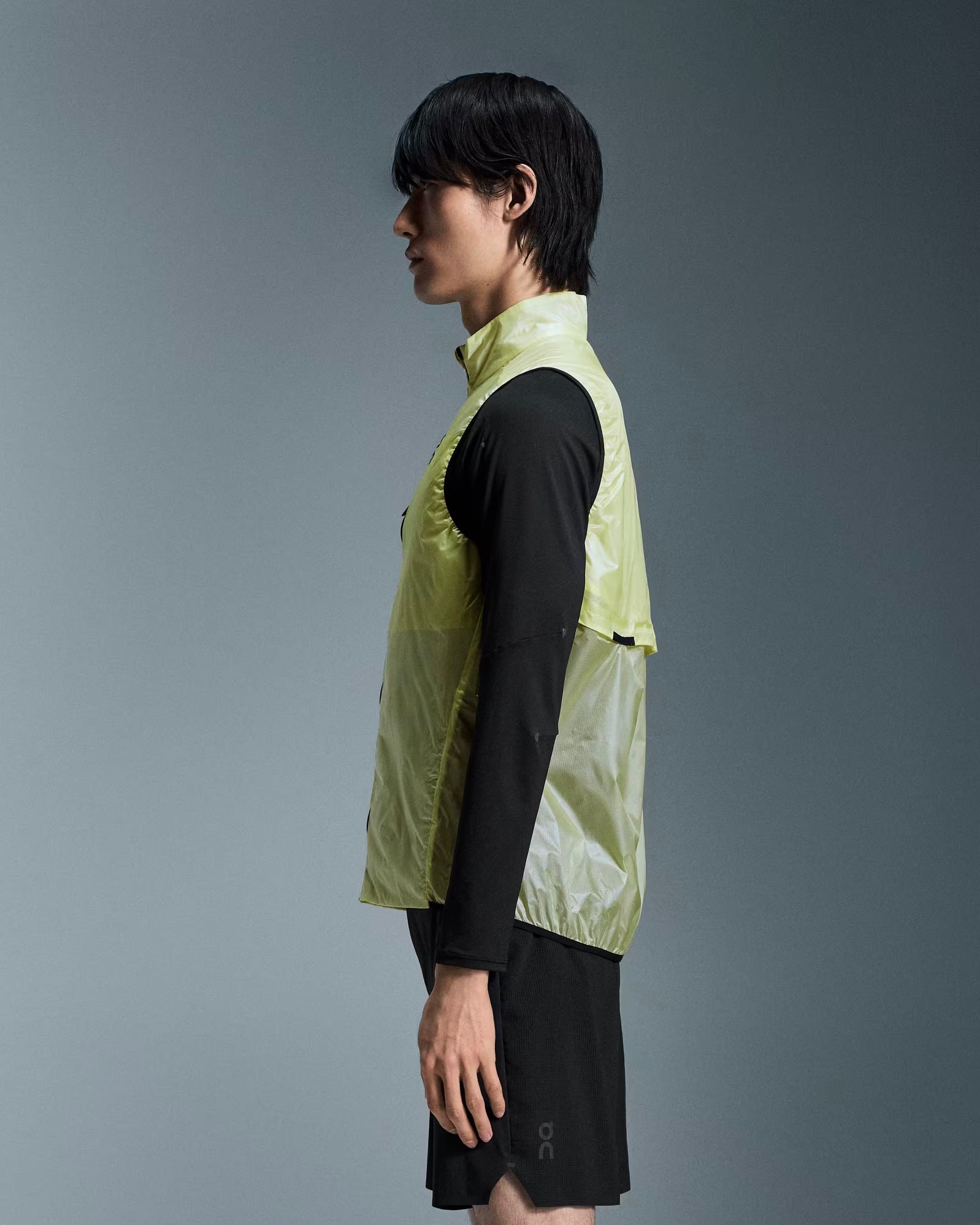 On Running Weather Vest Hay