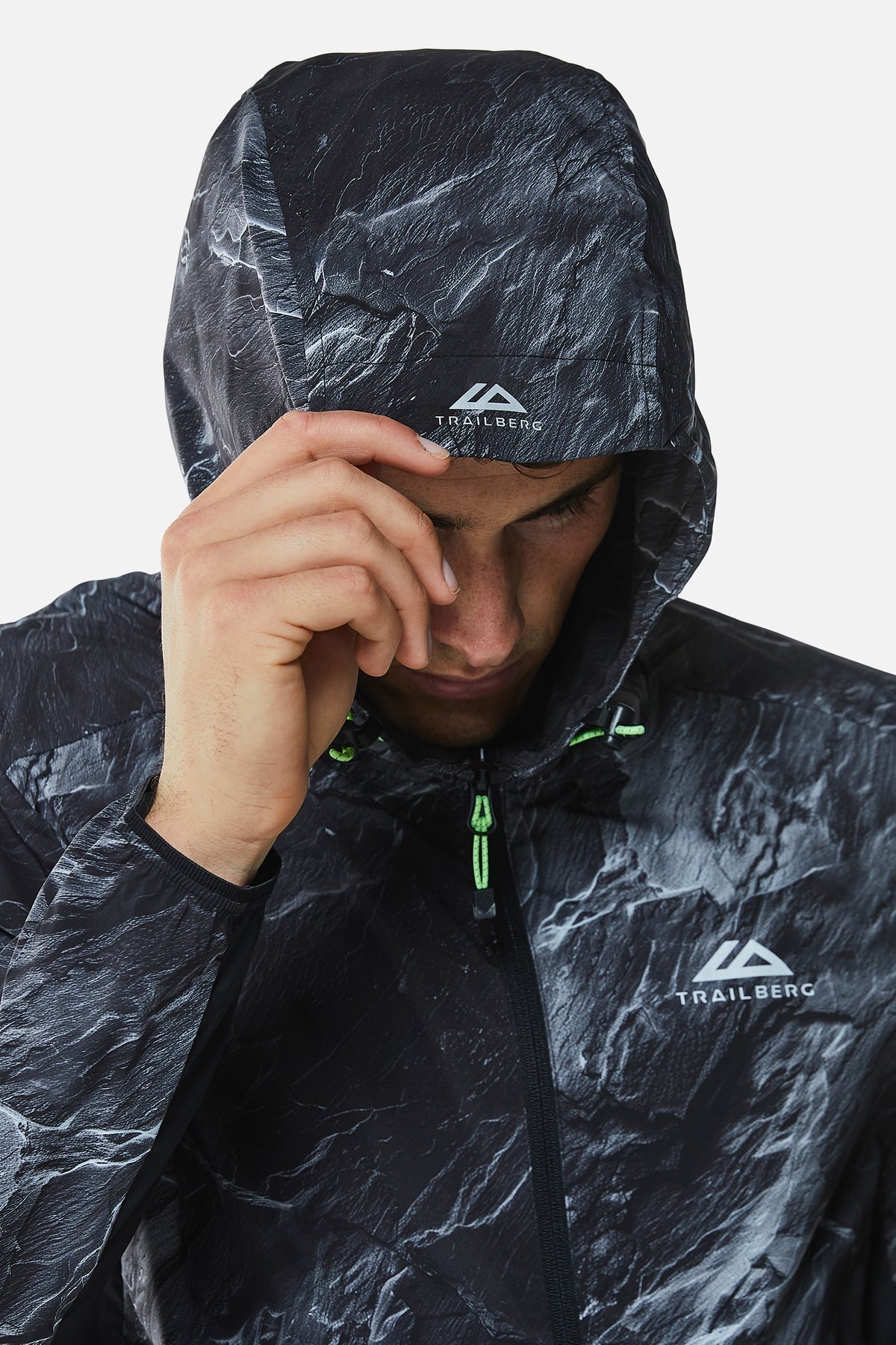 Trailberg Vertex Obsidian Windbreaker - Black/Neon Lime