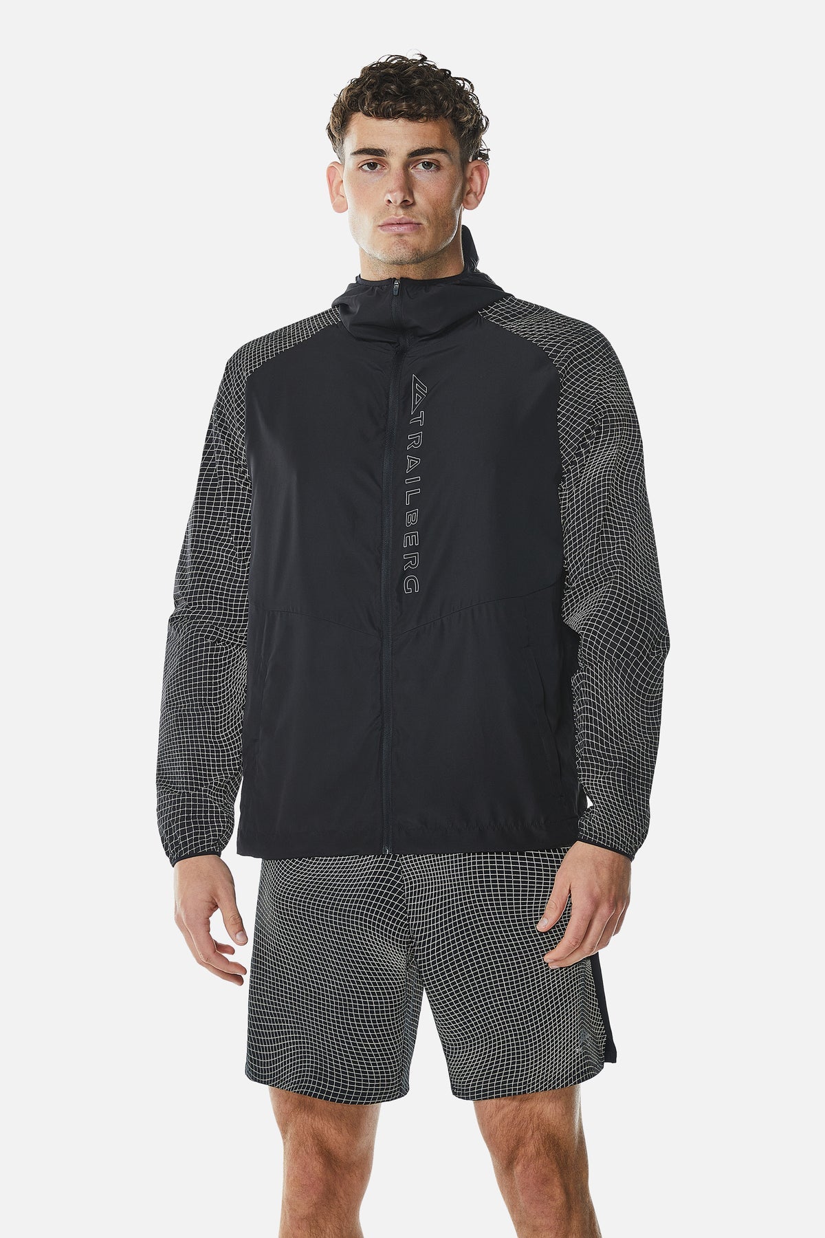 Trailberg Aspect Windbreaker - Black