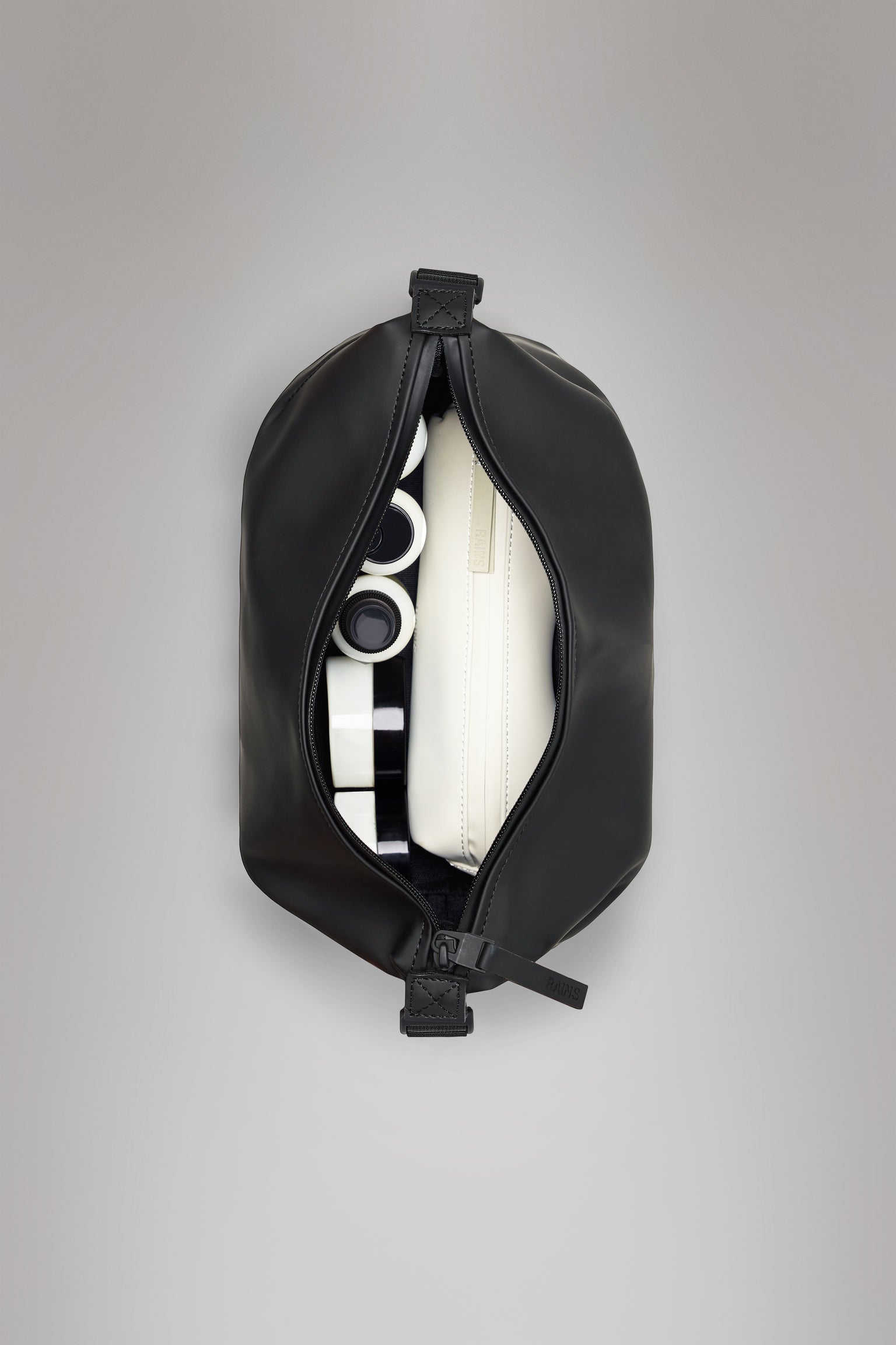 Rains Hilo Wash Bag - Black