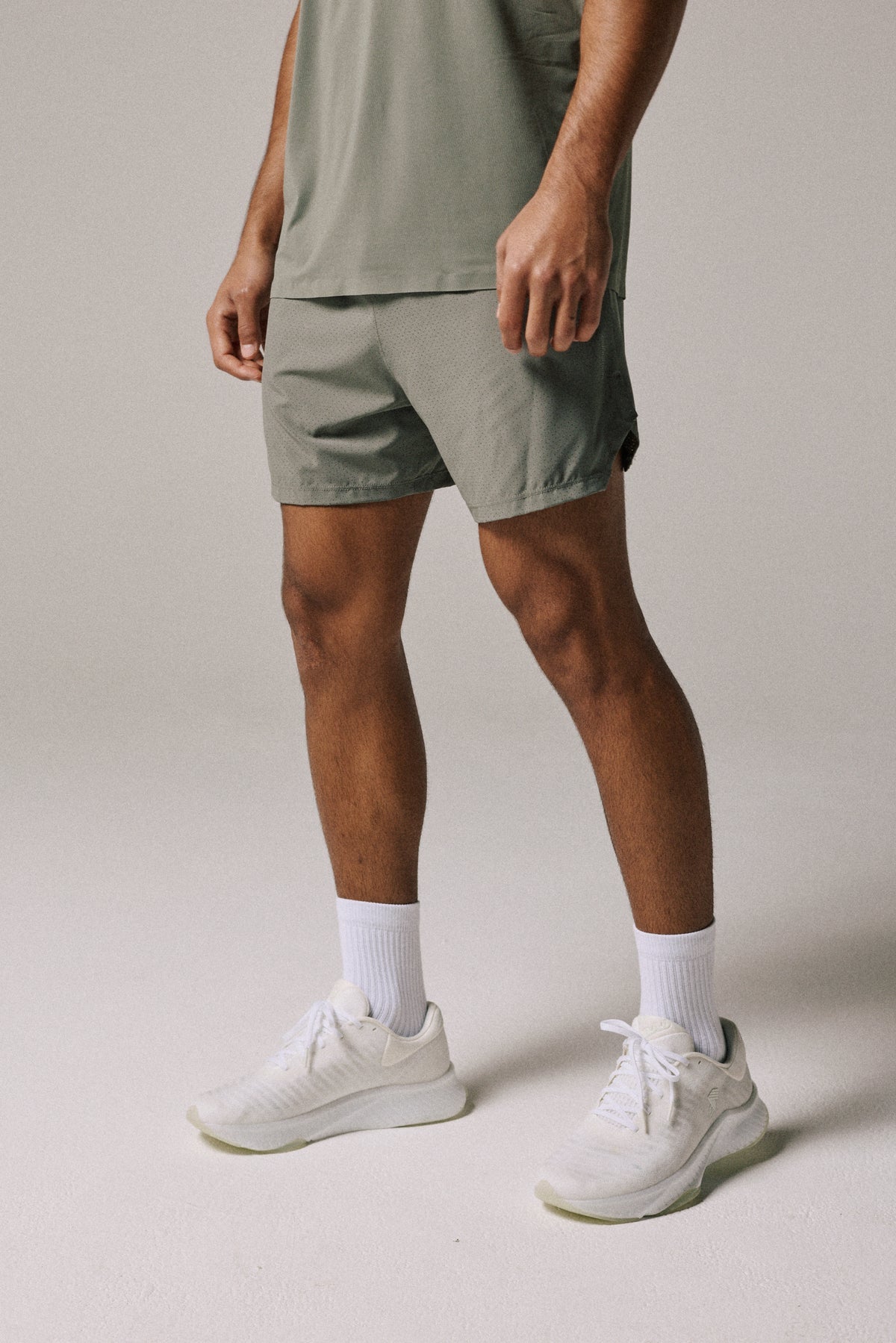 Condition Aero Short Silver Sage