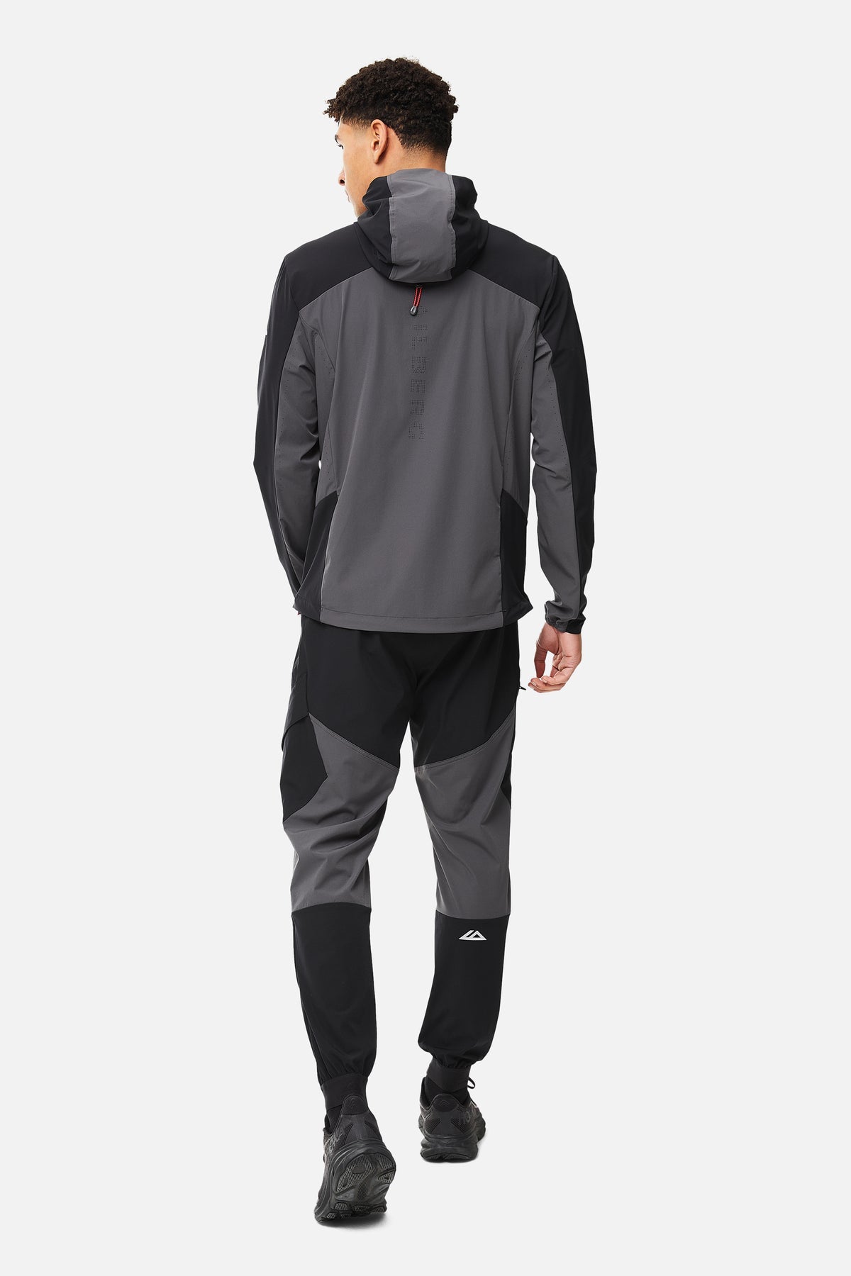 Trailberg Aperture Tracksuit - Black/Volcano Grey