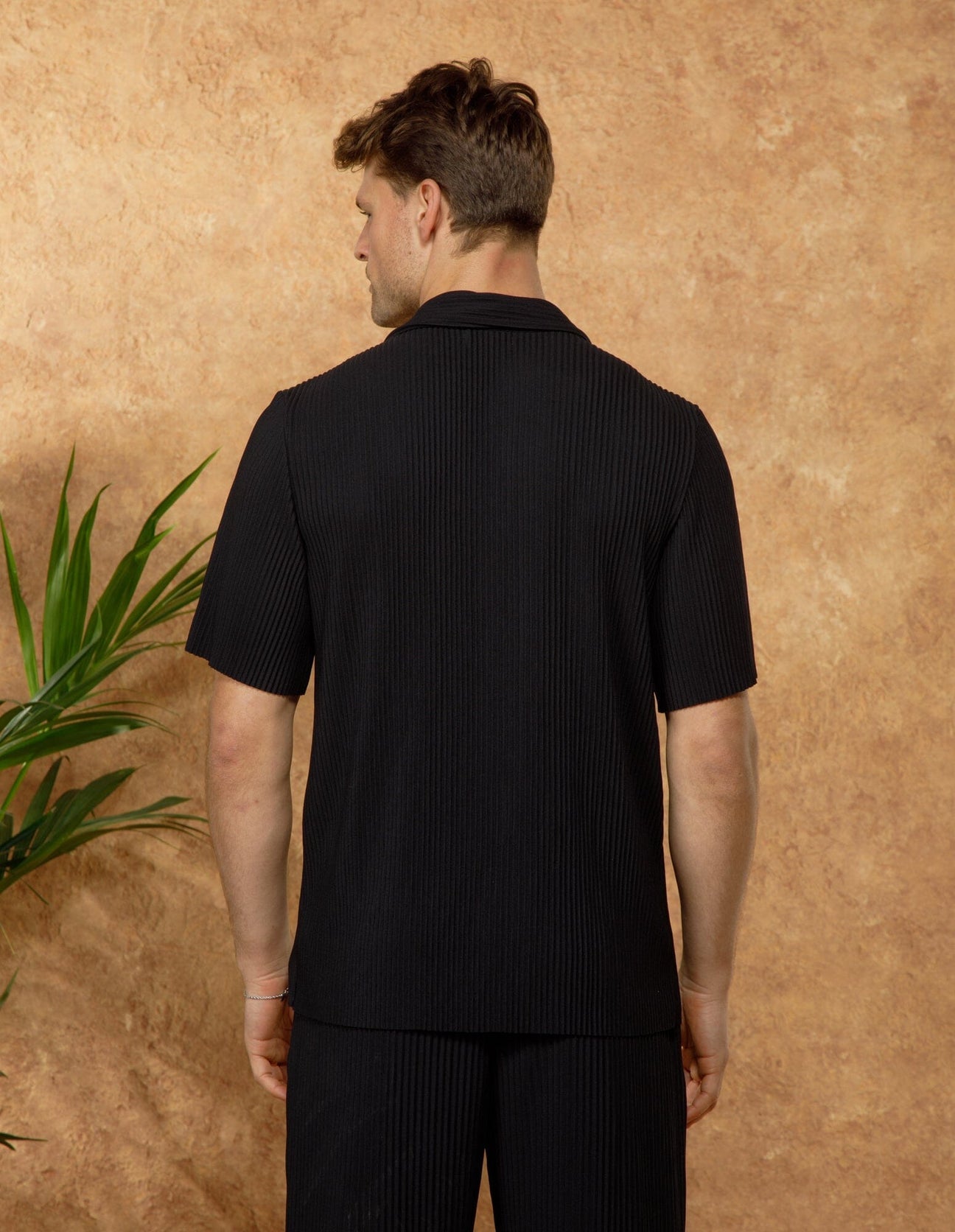 Bélier Black Pleated S/S Shirt