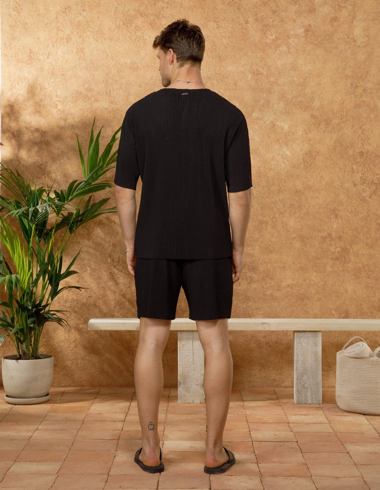 Bélier Relaxed Pleated T-Shirt Black