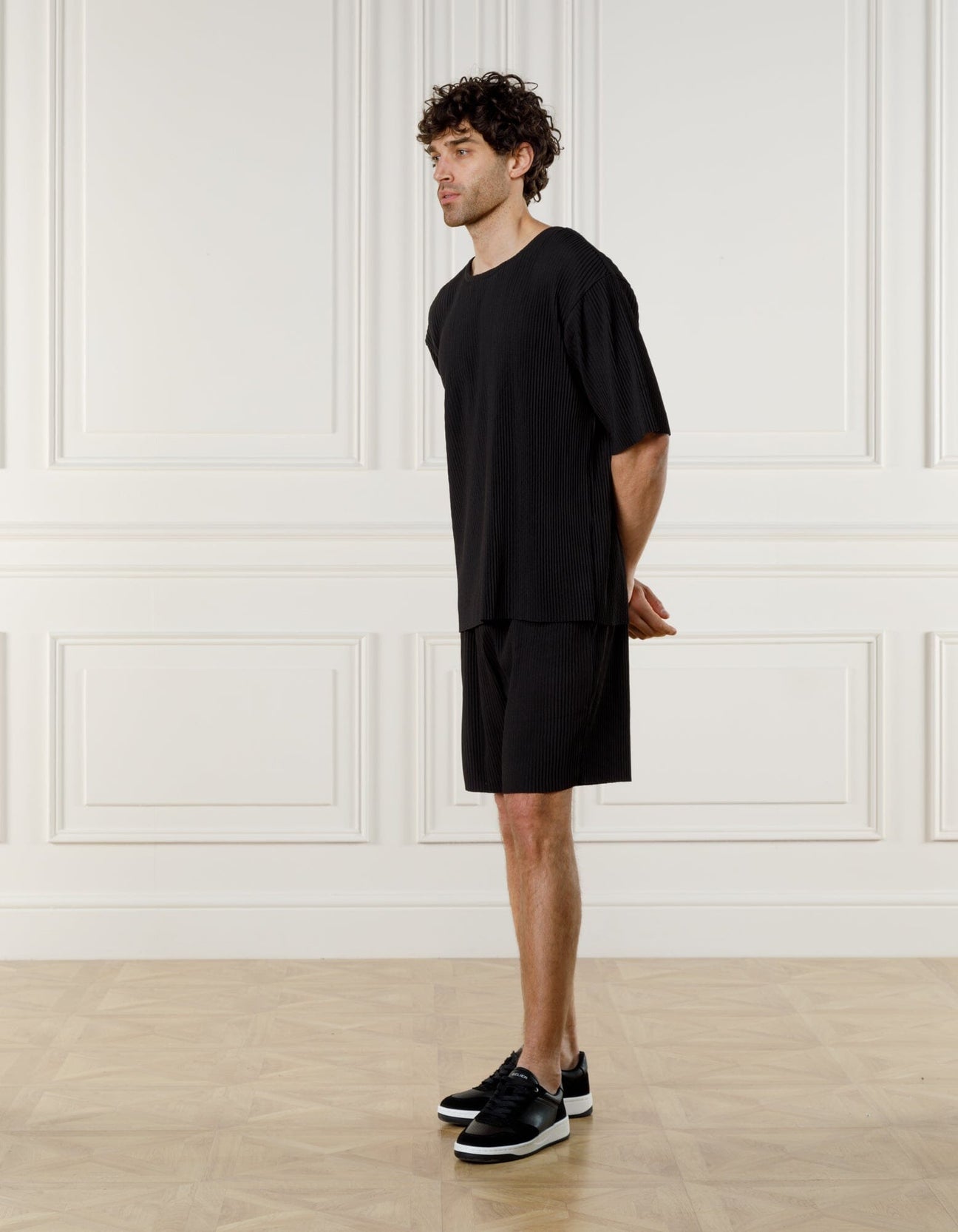Bélier Relaxed Pleated T-Shirt Black