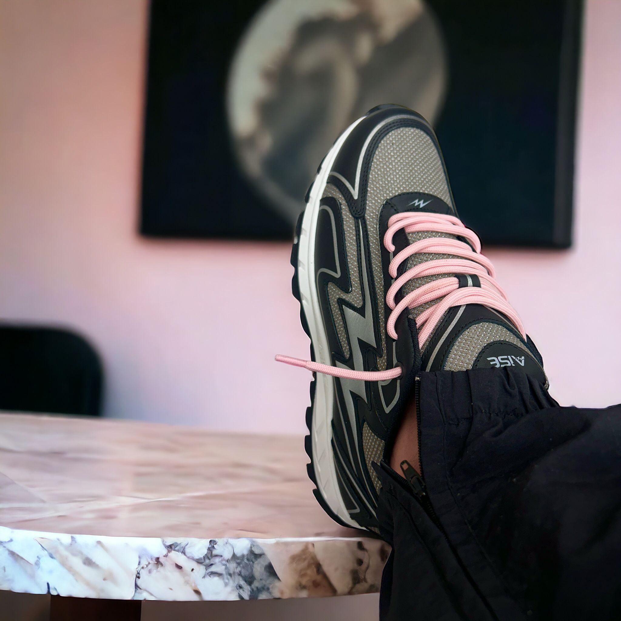 Aise Cosmo Runner Miami Pink