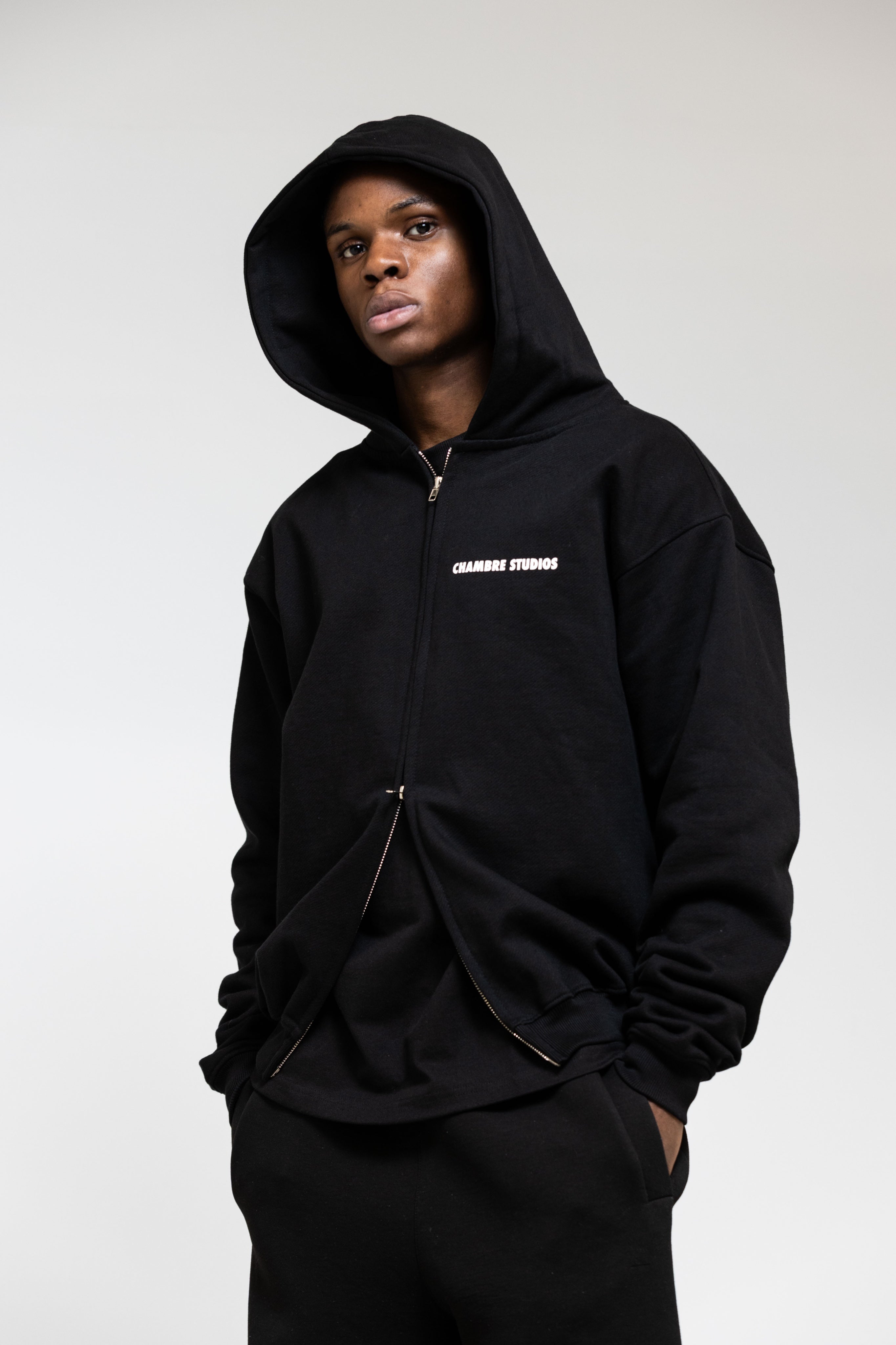 Chambre Logo Zip Black