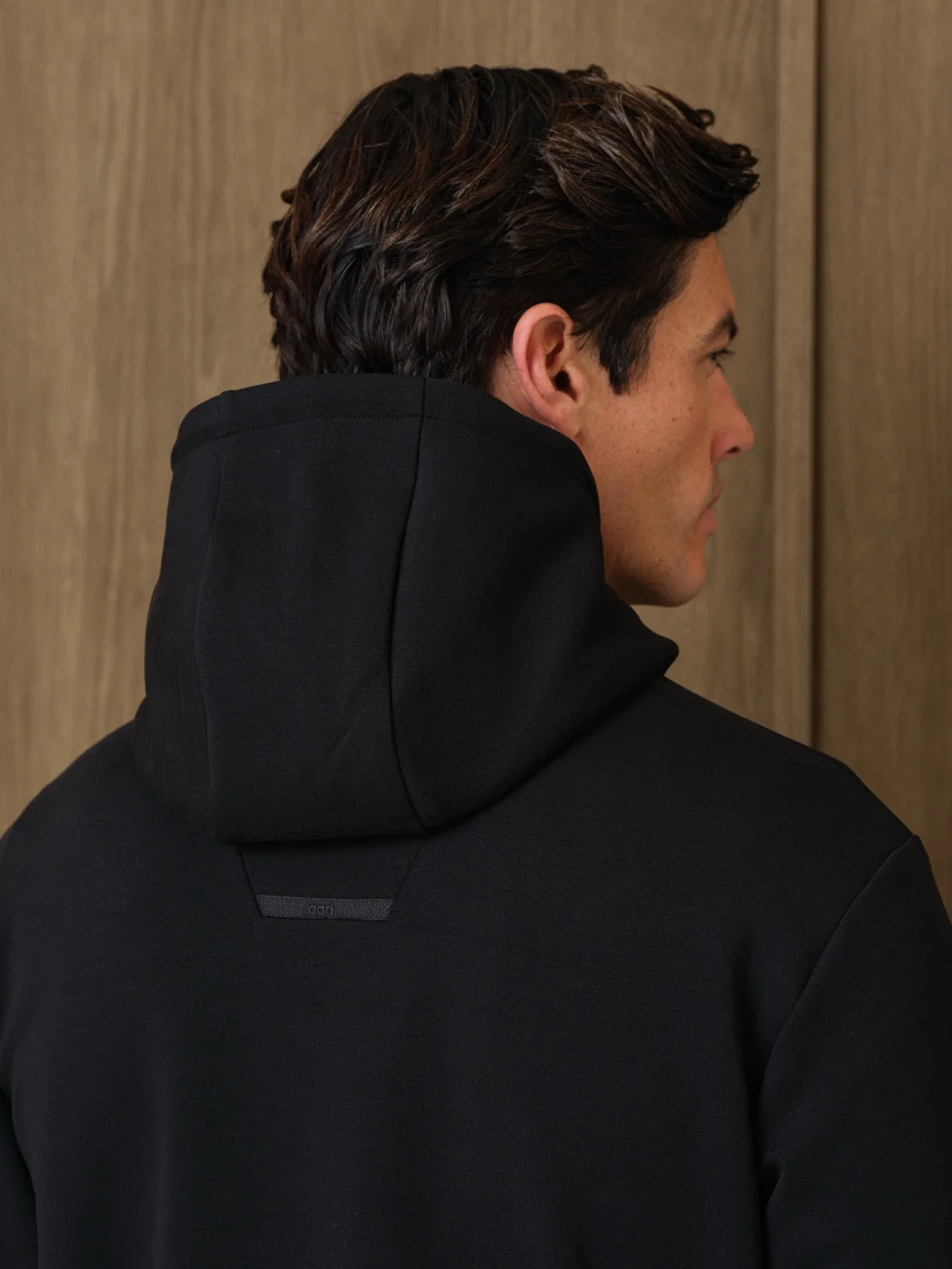 AARI VERTU INTERLOCK HOOD- BLACK